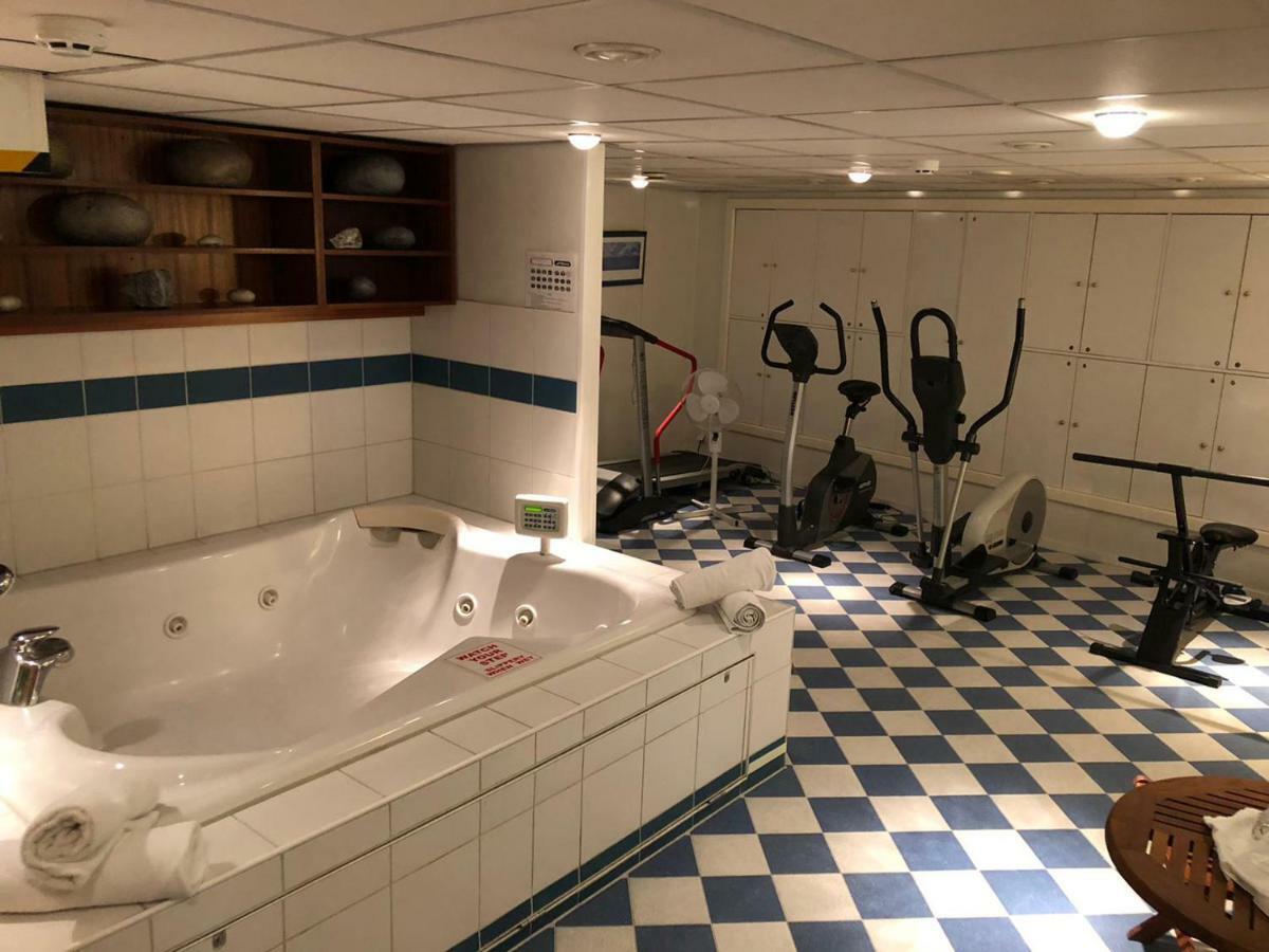 Botel Fairtours Hotelschiff Dutch Melody**** Köln